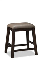 Ensemble de salle à manger Astoria 5 pièces hauteur comptoir avec table et 4 tabourets, étagères intégrées, 60 po L