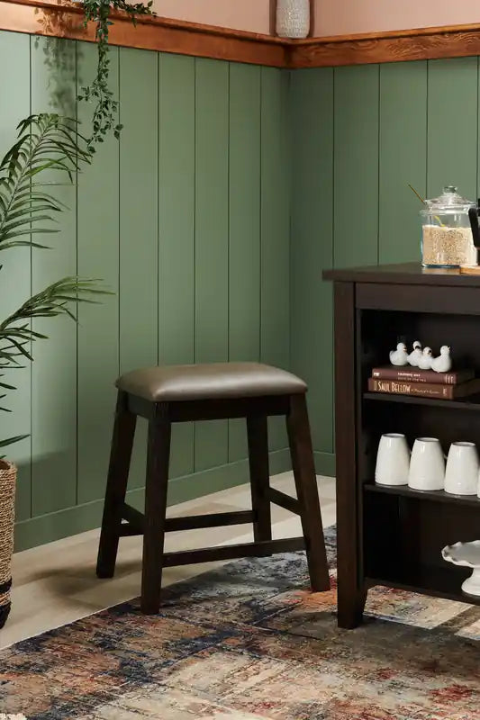 Ensemble de salle à manger Astoria 5 pièces hauteur comptoir avec table et 4 tabourets, étagères intégrées, 60 po L