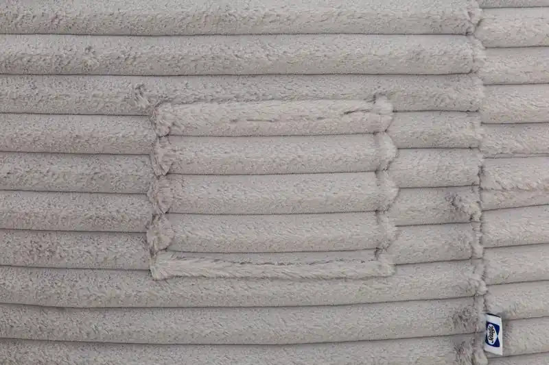 Pouf poire Sealy Kade en velours côtelé avec mousse haute densité