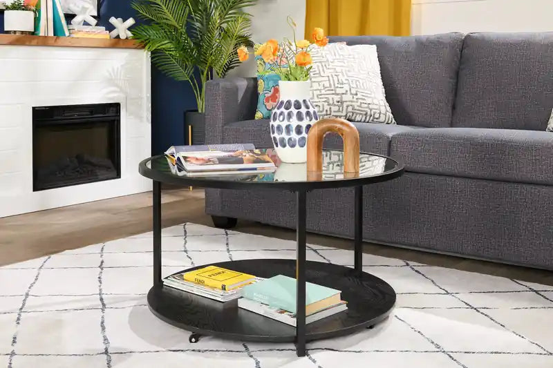Table basse moderne ronde Kendal de 31,5 po avec plateau en verre et roulettes