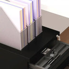 Meuble de classement vertical à trois tiroirs, adapté aux formats de papier lettre, A4 et légal.