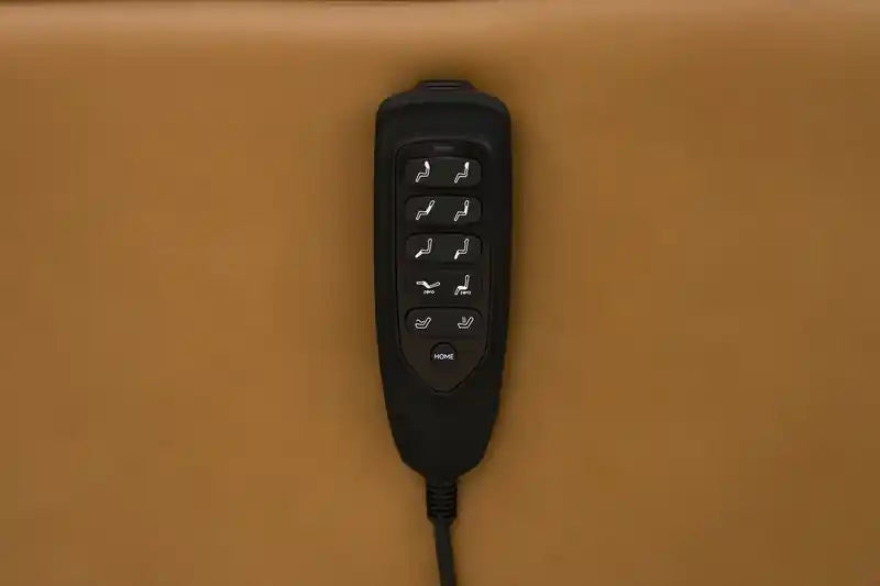 Fauteuil inclinable massant électrique en cuir véritable 31 po avec siège chauffant, appui-tête électrique et gravité zéro